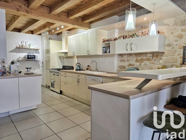 House for sale 4 rooms 133 m² Gond-Pontouvre