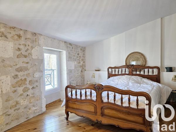 House for sale 4 rooms 133 m² Gond-Pontouvre