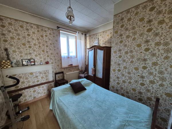 Maison à vendre 6 pièces SAINT SAVINIEN (17)