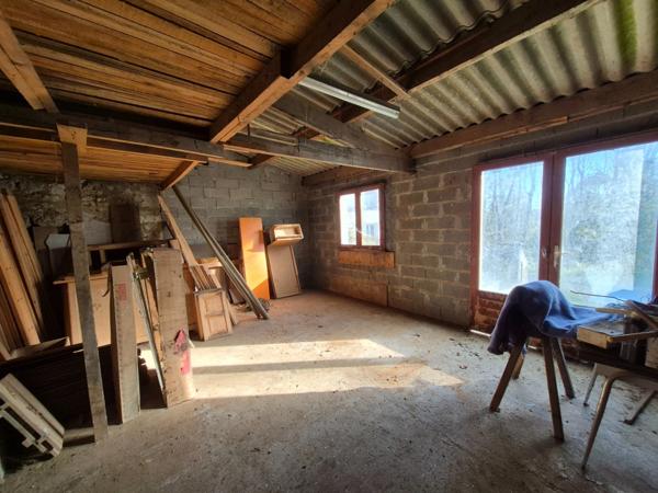 Maison à vendre 6 pièces SAINT SAVINIEN (17)