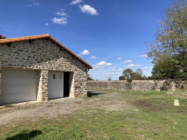 Corps de ferme avec terrain de 4ha