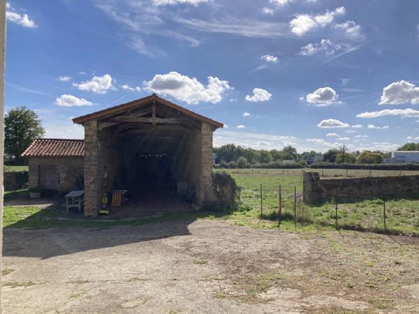 Corps de ferme avec terrain de 4ha