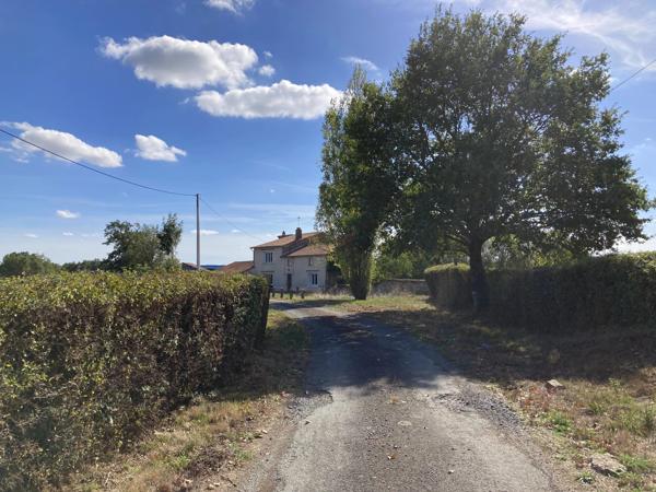 Corps de ferme avec terrain de 4ha