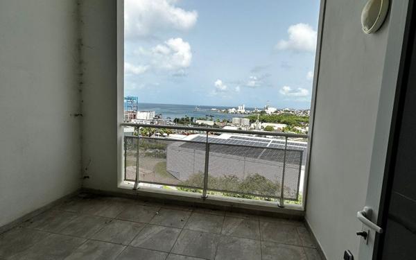 Appartement à vendre    5 pièces •  Fort-de-France