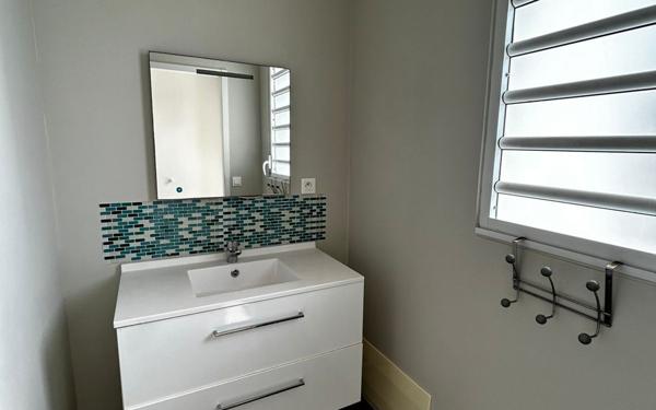 Appartement à vendre    5 pièces •  Fort-de-France