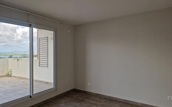 Appartement à vendre    5 pièces •  Fort-de-France