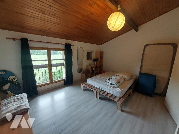 SAINT GAUDENS, pavillon avec terrasse et jardin composé de trois chambres, proche des commodités.