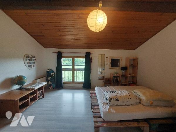 SAINT GAUDENS, pavillon avec terrasse et jardin composé de trois chambres, proche des commodités.