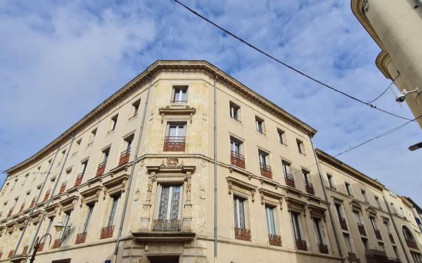 Appartement à vendre    3 pièces • 70 m2 Agen