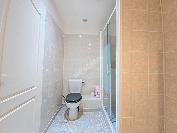 Maison de Ville à JONQUIERES avec terrasse