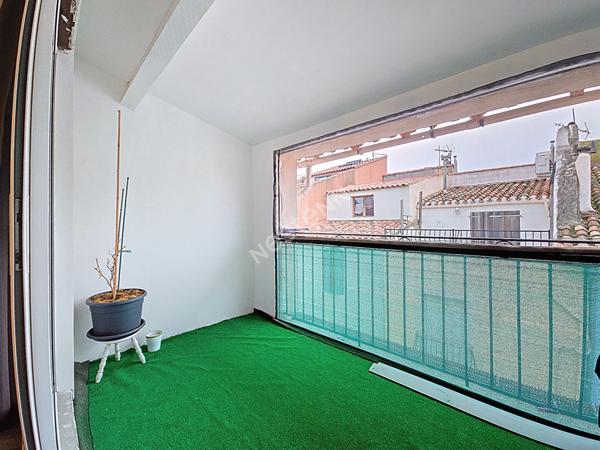 Maison de Ville à JONQUIERES avec terrasse