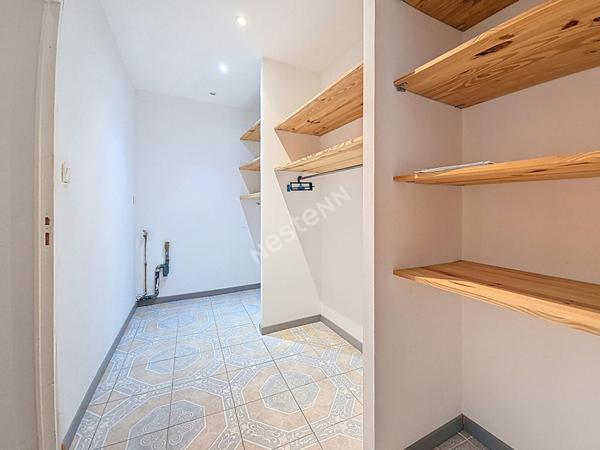 Maison de Ville à JONQUIERES avec terrasse