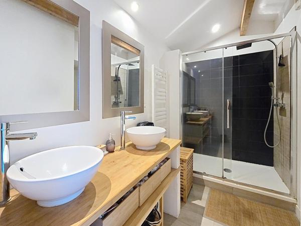 Maison de 2011 - 2 chambres - Garage