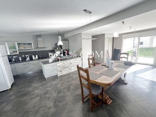 Maison
                                                                                                                                                                                                                                                                                                                        6 pièce(s)                                                                                                                                                                                                          4 chambre(s)                                                                                                                                                                                                          158  m²
