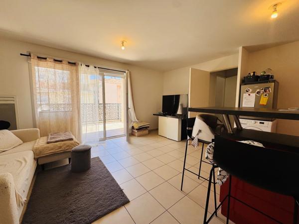 Vente                                                      Appartement
                        
                     2 pièces                      44 m2                     à Saint-Laurent-du-Var