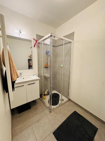 Vente                                                      Appartement
                        
                     2 pièces                      44 m2                     à Saint-Laurent-du-Var