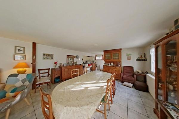 Maison 7 pièces 6 chambres Flassian