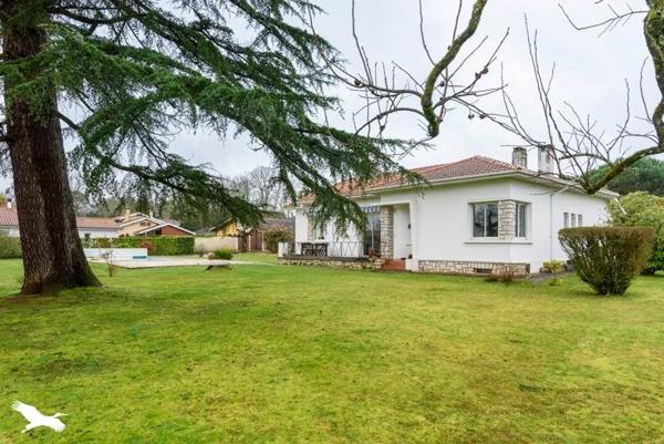 Maison à vendre |  Saint-Pierre-du-Mont |  5 pièces | 146 m²