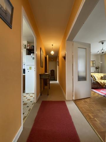 Appartement de type F7 avec parking