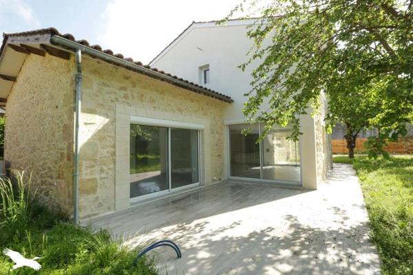 Maison à vendre |  Saint-Pierre-d'Aurillac |  6 pièces | 196 m²