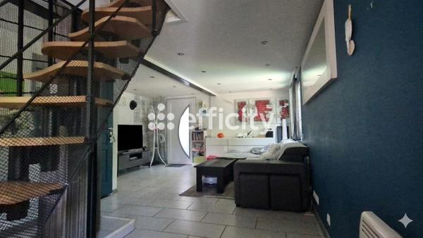 Maison
         4 pièces
        - 78 m² 190 000 € *