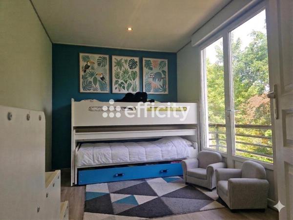 Maison
         4 pièces
        - 78 m² 190 000 € *