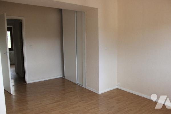 Beaumont, maison de bourg rue Victor Hugo avec garage et cave