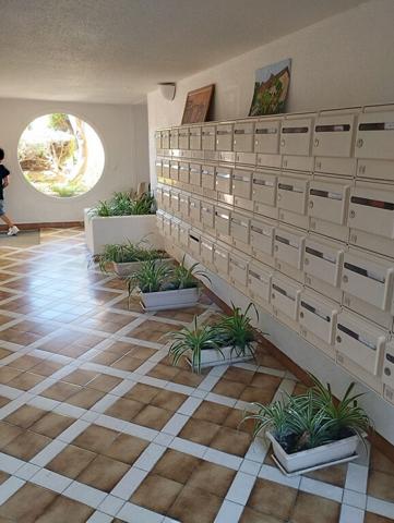 GRUISSAN - LE MEDITERRANEE - Studio meublé avec balcon à louer de Septembre à Juin - avec place de parking