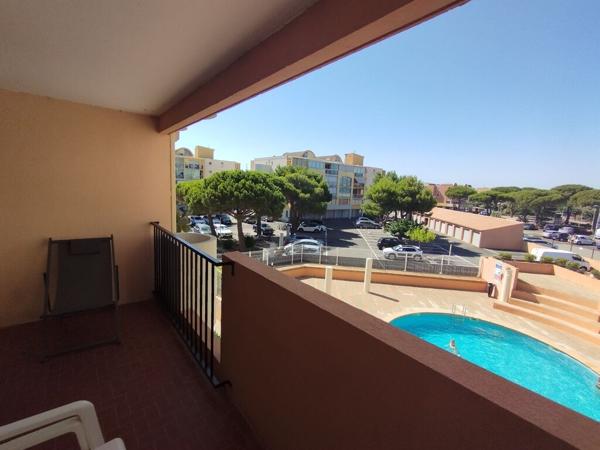 GRUISSAN - LE MEDITERRANEE - Studio meublé avec balcon à louer de Septembre à Juin - avec place de parking