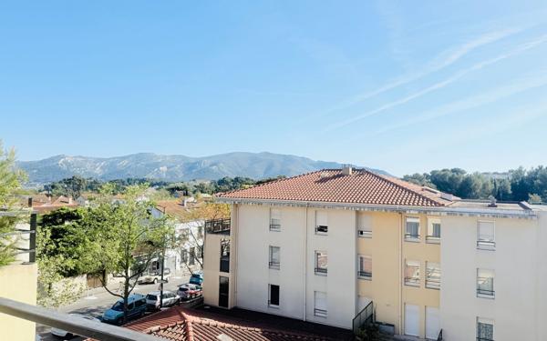 Appartement à vendre    4 pièces • 83 m2 Marseille 12