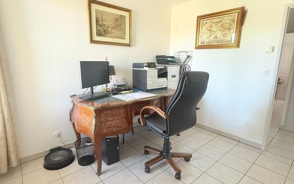 Appartement à vendre    4 pièces • 83 m2 Marseille 12