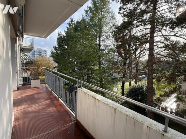 La Marbellière: Grand T3 au 2eme étage, de 85.6m², en très bon état général, balcon, cave, parking