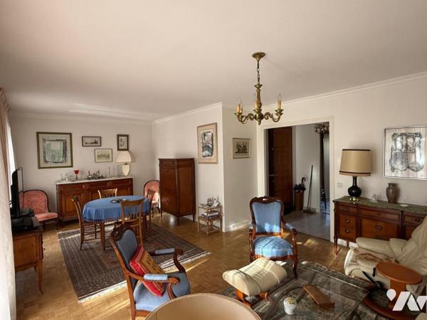 La Marbellière: Grand T3 au 2eme étage, de 85.6m², en très bon état général, balcon, cave, parking