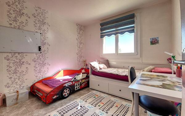 Appartement à vendre    4 pièces • 75,59 m2 Chenôve