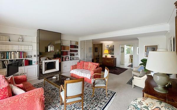 Appartement à vendre    5 pièces • 135 m2 Tours