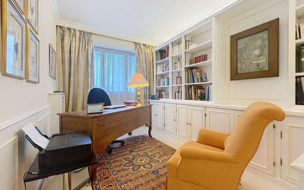 Appartement à vendre    5 pièces • 135 m2 Tours