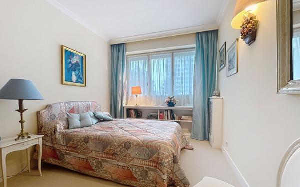 Appartement à vendre    5 pièces • 135 m2 Tours