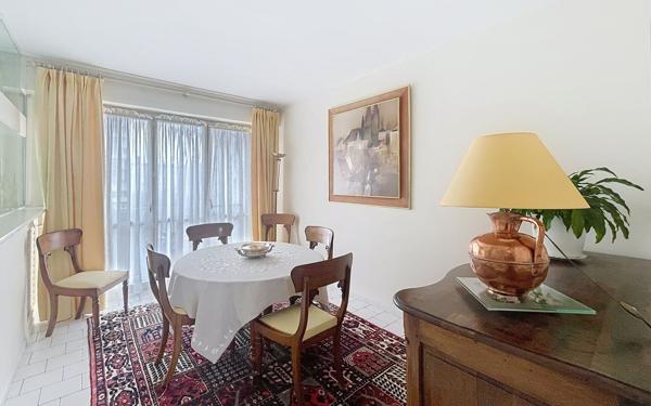 Appartement à vendre    5 pièces • 135 m2 Tours