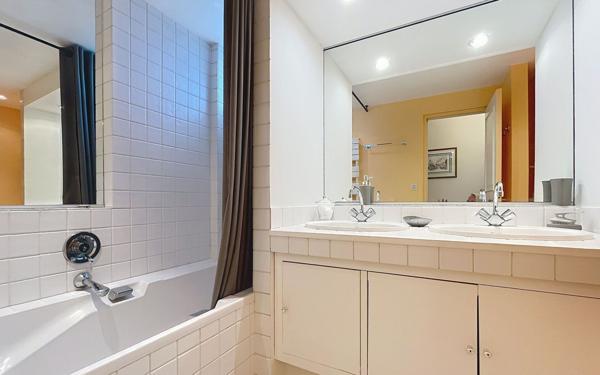 Appartement à vendre    5 pièces • 135 m2 Tours