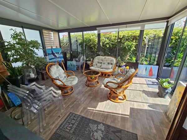 Maison contemporaine proche bourg et plages