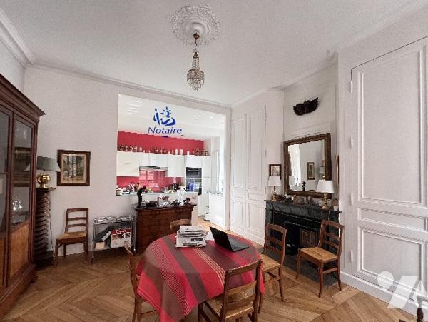 LYON 2 - Ainay - T6 rénové de 172 m² avec cachet - 4 chambres et 3 salle d'eau.
