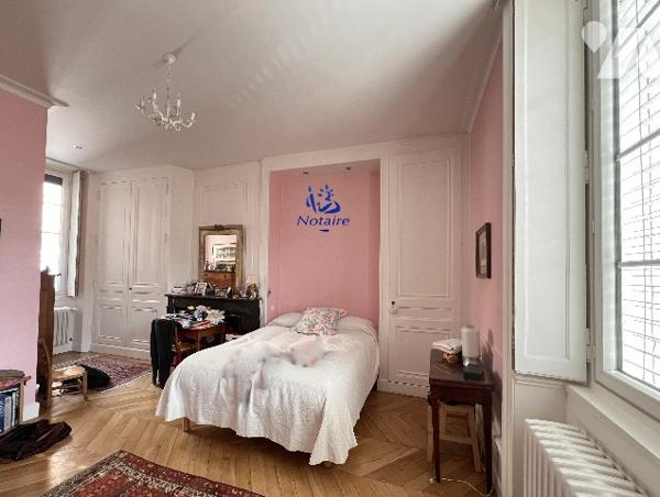 LYON 2 - Ainay - T6 rénové de 172 m² avec cachet - 4 chambres et 3 salle d'eau.