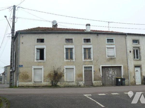 Maison à Vendre à Saint-Ouen-lès-Parey (88140) en Vosges (88)

Cette maison d'une surface hab...