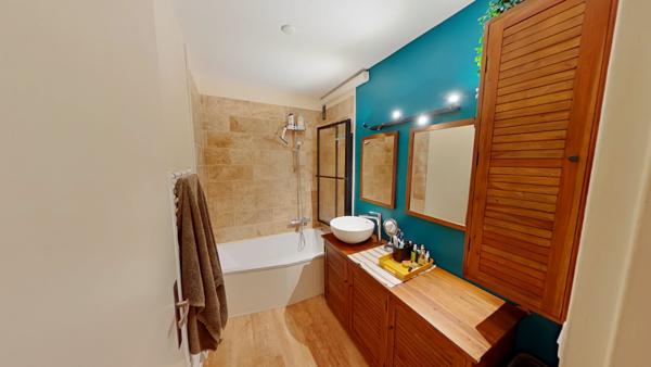 Appartement 3 pièces à vendre à Talence - 68.99 m², 8ème étage, exposition sud