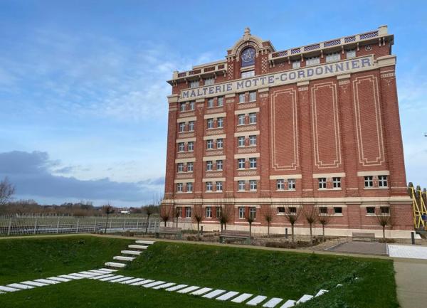 Appartement à louer    1 pièce •  Armentières