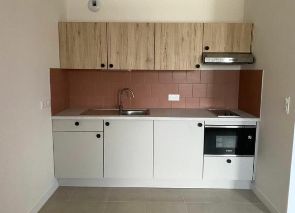 Appartement à louer    1 pièce •  Armentières