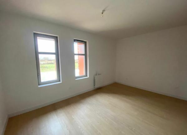 Appartement à louer    1 pièce •  Armentières