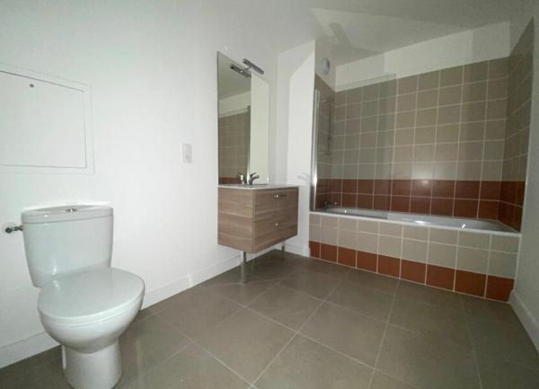 Appartement à louer    1 pièce •  Armentières