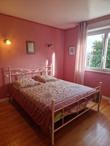 A PONTIVY...PROCHE CENTRE VILLE...MAISON AVEC JARDIN CLOS. Pontivy (56300)