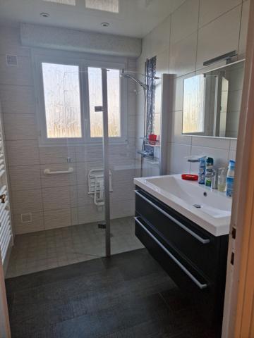 A PONTIVY...PROCHE CENTRE VILLE...MAISON AVEC JARDIN CLOS. Pontivy (56300)
